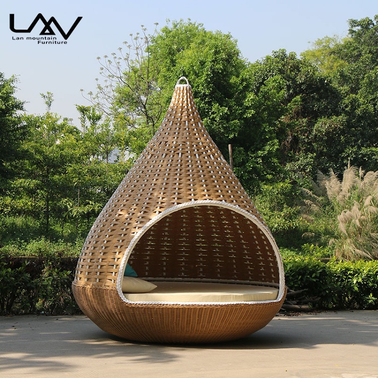Chaise suspendue d'extérieur e - Outdoor Daybed Furniture avis et prix