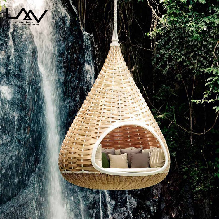 Chaise suspendue d'extérieur e - Outdoor Daybed Furniture avis et prix